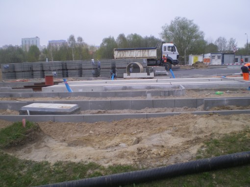 Budowa linii tramwajowej przy alei Sikorskiego (28 kwietnia 2015)