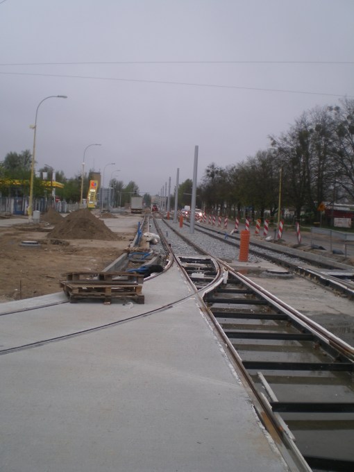 Budowa linii tramwajowej przy ulicy Towarowej (28 kwietnia 2015) - wjazd do zajezdni tramwajowej