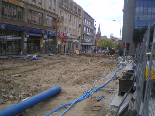 Budowa linii tramwajowej na placu Jana Pawła II (30 kwietnia 2015)