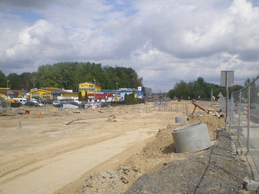 Budowa linii tramwajowej przy alei Sikorskiego (10 maja 2015) - skrzyżowanie z ulicami Jarocką i Minakowskiego