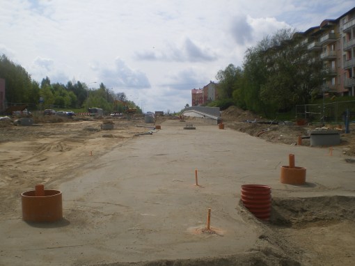 Budowa linii tramwajowej przy alei Sikorskiego (10 maja 2015)