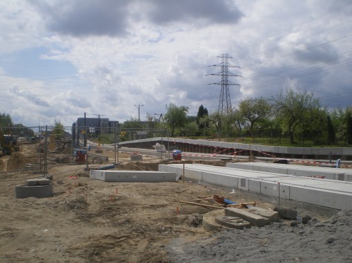 Budowa linii tramwajowej przy alei Sikorskiego (10 maja 2015)