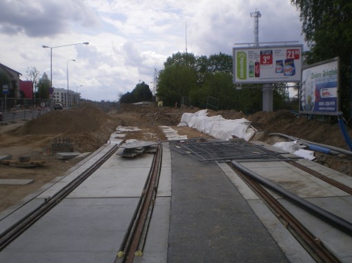 Budowa linii tramwajowej przy alei Sikorskiego (10 maja 2015)