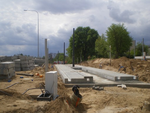 Budowa linii tramwajowej przy ulicy Obiegowej (10 maja 2015)