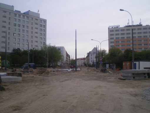 Budowa linii tramwajowej na placu Konstytucji 3 Maja (13 maja 2015)