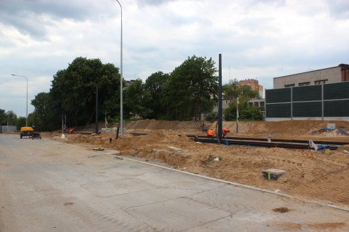 Budowa linii tramwajowej przy ulicy Obiegowej (1 czerwca 2015)