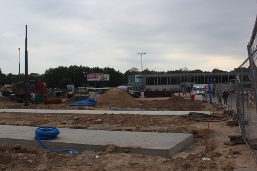 Budowa linii tramwajowej na placu Konstytucji 3 Maja (1 czerwca 2015)