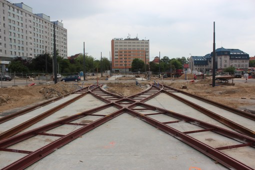 Budowa linii tramwajowej na placu Konstytucji 3 Maja (1 czerwca 2015)