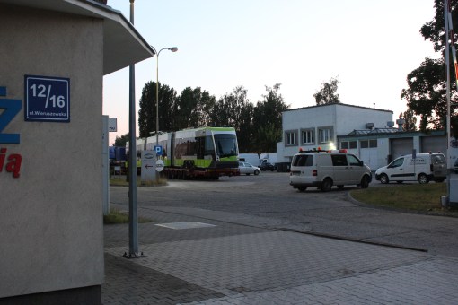 Pierwszy Solaris Tramino Olsztyn (numer taborowy #3001) wyrusza z fabryki Solarisa w Poznaniu w drogę do Olsztyna (10 czerwca 2015)