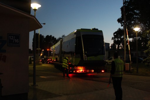 Pierwszy Solaris Tramino Olsztyn (numer taborowy #3001) wyrusza z fabryki Solarisa w Poznaniu w drogę do Olsztyna (10 czerwca 2015)