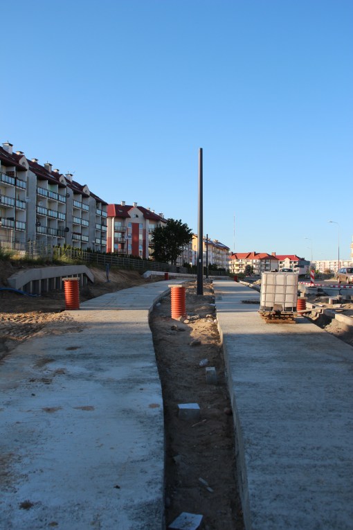 Budowa linii tramwajowej przy ulicy Witosa (15 czerwca 2015) - przystanek Płoskiego