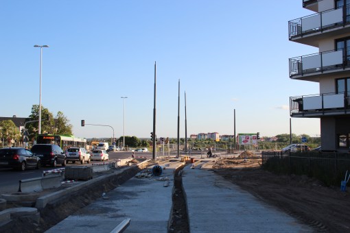 Budowa linii tramwajowej przy ulicy Witosa (15 czerwca 2015) - przystanek Płoskiego
