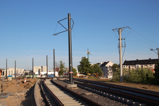 Budowa linii tramwajowej przy ulicy Płoskiego (15 czerwca 2015)