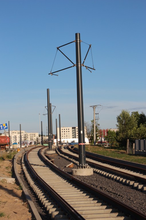 Budowa linii tramwajowej przy ulicy Płoskiego (15 czerwca 2015)
