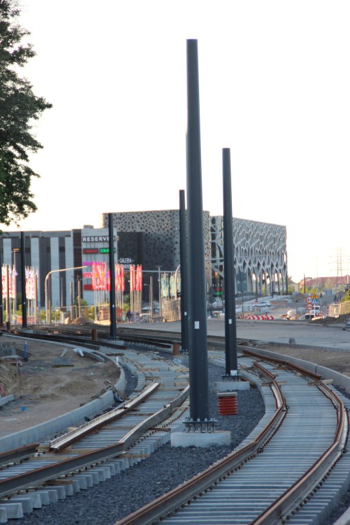 Budowa linii tramwajowej przy alei Sikorskiego (15 czerwca 2015)