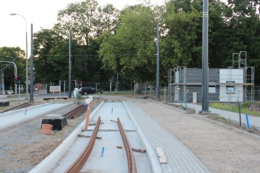 Budowa linii tramwajowej przy ulicy Tuwima (15 czerwca 2015) - przystanek końcowy przy skrzyżowaniu z aleją Warszawską i ulicą Prawocheńskiego
