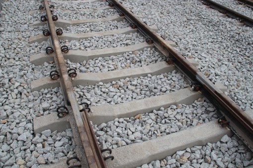 Łączenie szyn kolejowych i tramwajowych (rowkowych)