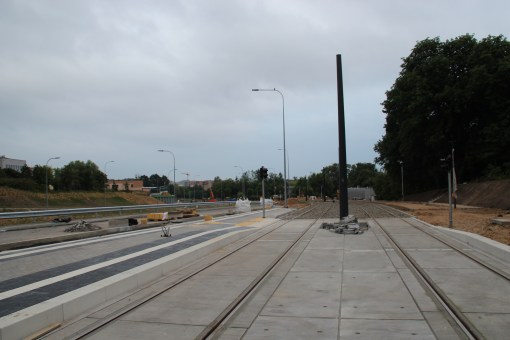 Budowa linii tramwajowej przy ulicy Obiegowej (18 czerwca 2015) - przystanek Szpital Wojewódzki
