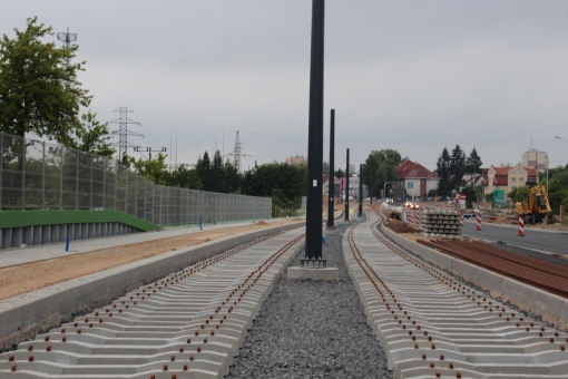 Budowa linii tramwajowej przy alei Sikorskiego (18 czerwca 2015)