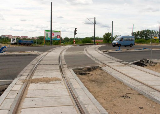Budowa linii tramwajowej na skrzyżowaniu ulic Płoskiego, Witosa i Bukowskiego (12 lipca 2015)