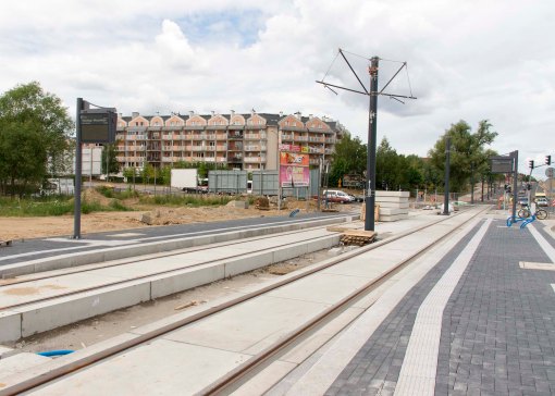 Budowa linii tramwajowej przy ulicy Płoskiego (12 lipca 2015) - przystanek Wilczyńskiego