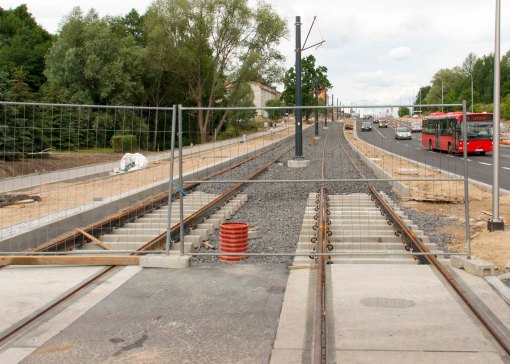 Budowa linii tramwajowej przy alei Sikorskiego (12 lipca 2015)
