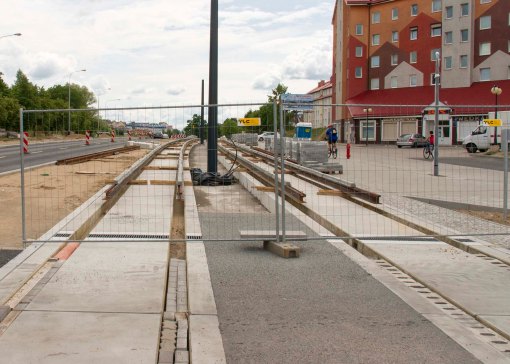 Budowa linii tramwajowej przy alei Sikorskiego (12 lipca 2015)