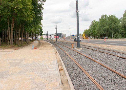 Budowa linii tramwajowej przy alei Sikorskiego (12 lipca 2015)