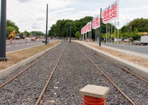 Budowa linii tramwajowej przy alei Sikorskiego (12 lipca 2015)