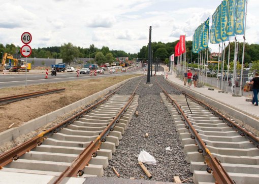 Budowa linii tramwajowej przy alei Sikorskiego (12 lipca 2015)