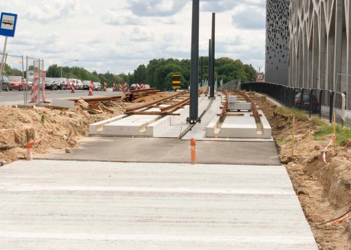 Budowa linii tramwajowej przy alei Sikorskiego (12 lipca 2015) - przystanek Galeria Warmińska Fot. Paweł Bukowski