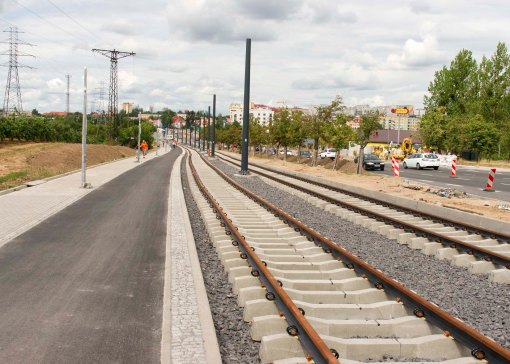 Budowa linii tramwajowej przy alei Sikorskiego (12 lipca 2015)