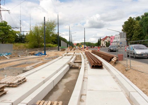 Budowa linii tramwajowej przy alei Sikorskiego (12 lipca 2015)