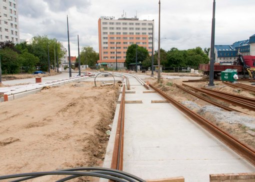 Budowa linii tramwajowej na placu Konstytucji 3 Maja (12 lipca 2015) - przystanek końcowy Dworzec Główny