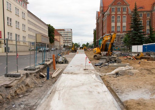Budowa linii tramwajowej w alei Piłsudskiego (12 lipca 2015)