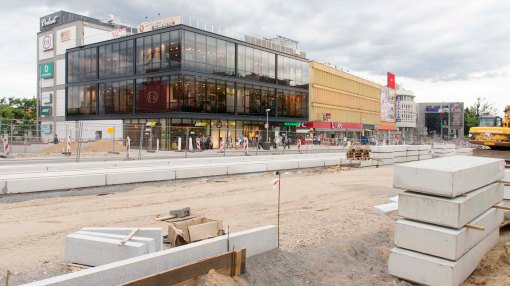 Budowa linii tramwajowej w alei Piłsudskiego (12 lipca 2015)