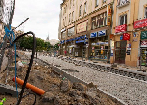 Budowa linii tramwajowej w ulicy 11 Listopada (12 lipca 2015)