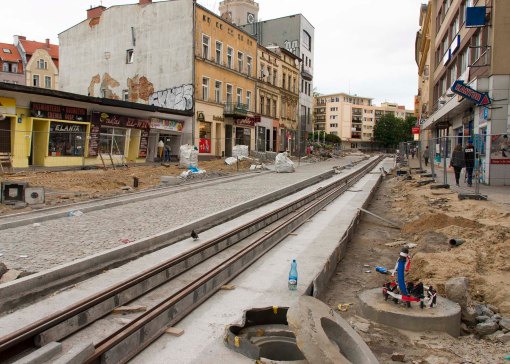 Budowa linii tramwajowej w ulicy 11 Listopada (12 lipca 2015)