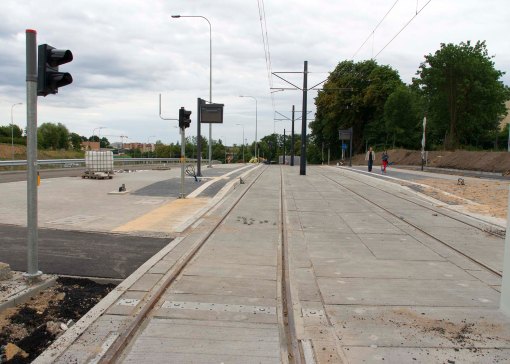 Budowa linii tramwajowej przy ulicy Obiegowej (12 lipca 2015) - przystanek Szpital Wojewódzki