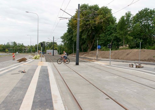 Budowa linii tramwajowej przy ulicy Obiegowej (12 lipca 2015) - przystanek Szpital Wojewódzki