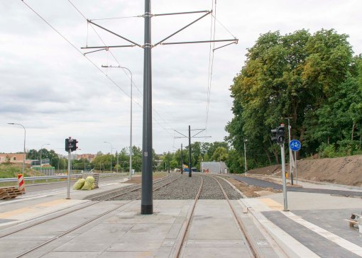 Budowa linii tramwajowej przy ulicy Obiegowej (12 lipca 2015) - przystanek Szpital Wojewódzki