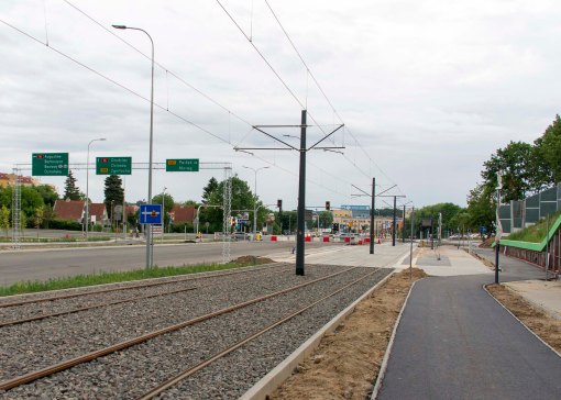 Budowa linii tramwajowej przy ulicy Obiegowej (12 lipca 2015) - przystanek Obiegowa