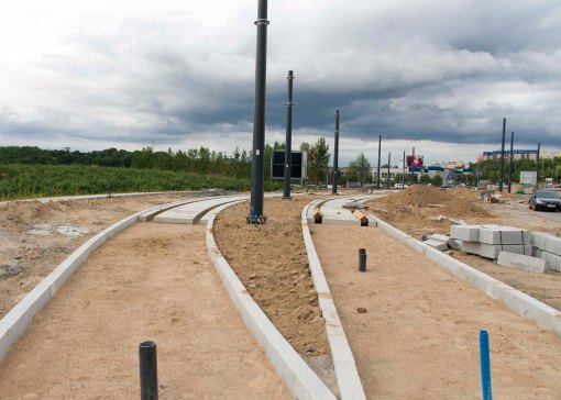 Budowa linii tramwajowej na skrzyżowaniu alei Sikorskiego z ulicami Tuwima i Synów Pułku (12 lipca 2015)