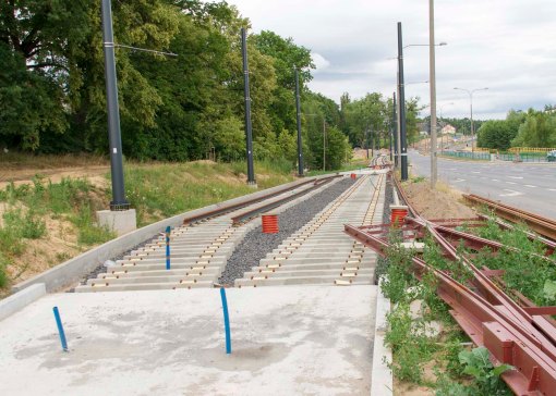 Budowa linii tramwajowej przy ulicy Tuwima (12 lipca 2015) - mijanka w pobliżu skrzyżowania z ulicą Iwaszkiewicza
