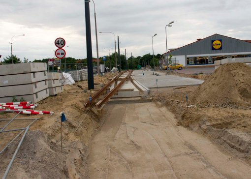 Budowa linii tramwajowej przy ulicy Tuwima (12 lipca 2015) - przystanek Uniwersytet-Pływalnia