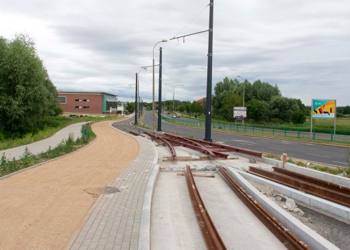 Budowa linii tramwajowej przy ulicy Tuwima (12 lipca 2015) - przystanek końcowy przy skrzyżowaniu z aleją Warszawską i ulicą Prawocheńskiego