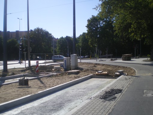 Budowa linii tramwajowej przy ulicy Tuwima (15 sierpnia 2015) - przystanek końcowy Uniwersytet-Prawocheńskiego