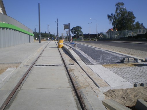 Budowa linii tramwajowej przy ulicy Tuwima (15 sierpnia 2015) - przystanek Pozorty