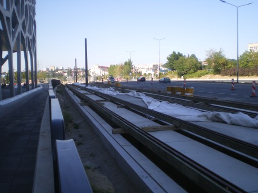 Budowa linii tramwajowej przy alei Sikorskiego (15 sierpnia 2015)