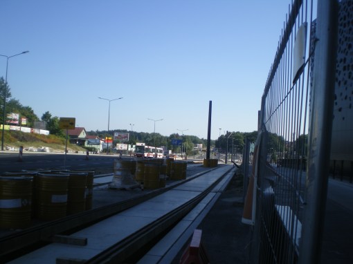Budowa linii tramwajowej przy alei Sikorskiego (15 sierpnia 2015)
